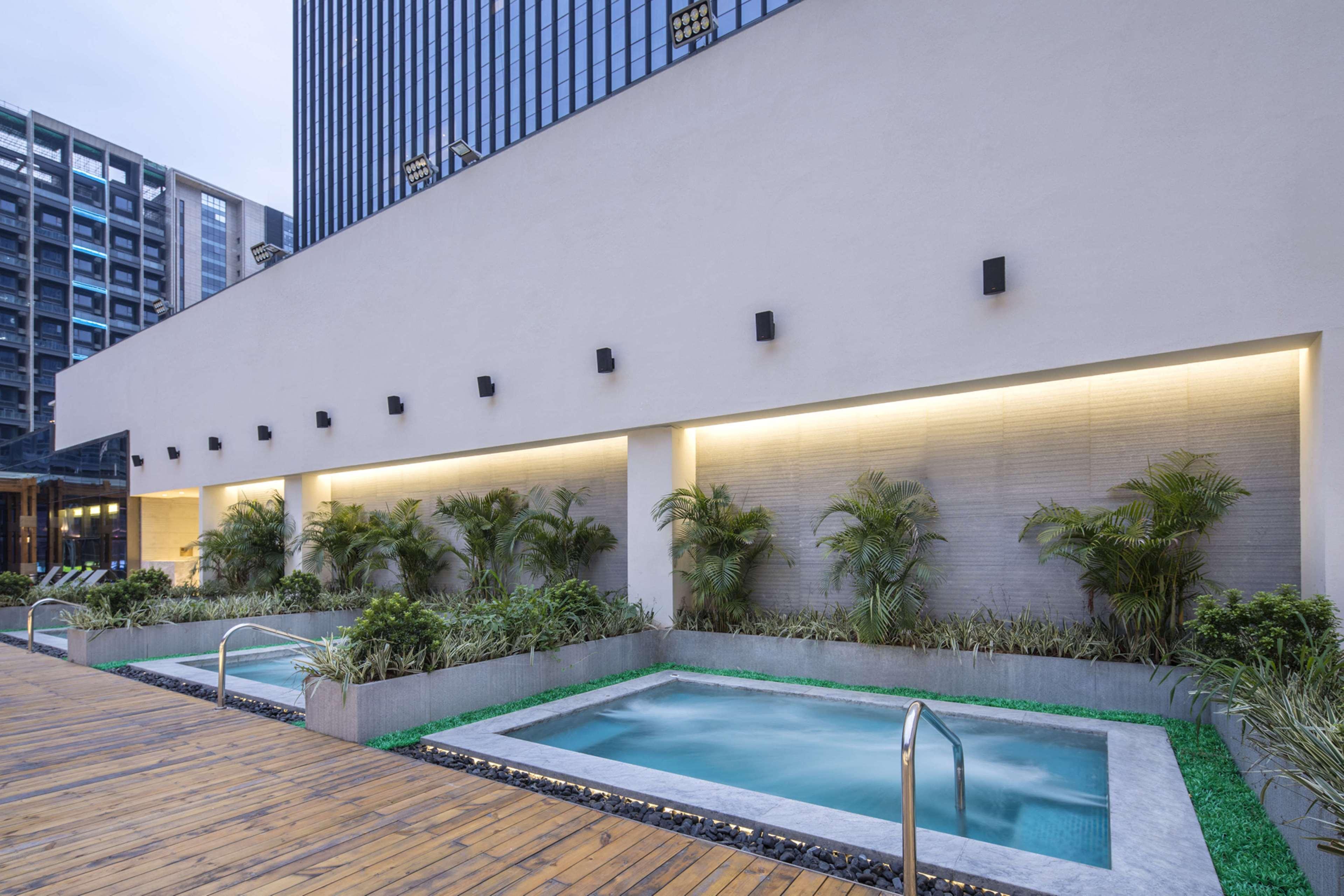 Doubletree By Hilton Hotel Shenzhen Longhua, Near Huawei, Foxcnn, Shenzhen North Railway, Uniwalk & Uniworld Shopping Mall, Sam'S Club Eksteriør billede