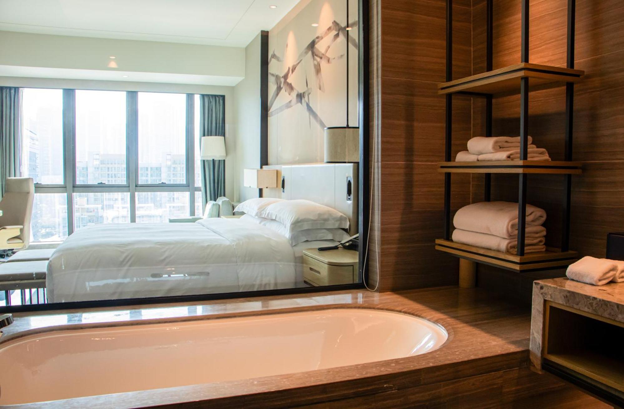 Doubletree By Hilton Hotel Shenzhen Longhua, Near Huawei, Foxcnn, Shenzhen North Railway, Uniwalk & Uniworld Shopping Mall, Sam'S Club Eksteriør billede