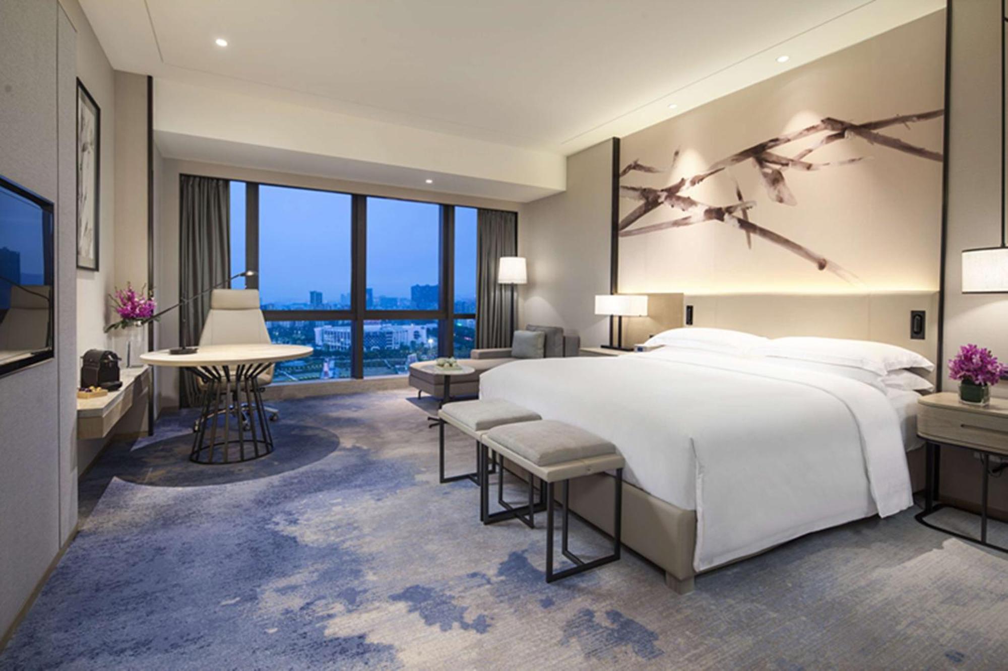 Doubletree By Hilton Hotel Shenzhen Longhua, Near Huawei, Foxcnn, Shenzhen North Railway, Uniwalk & Uniworld Shopping Mall, Sam'S Club Eksteriør billede