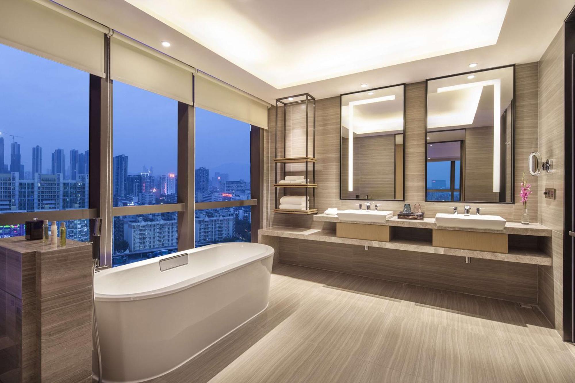 Doubletree By Hilton Hotel Shenzhen Longhua, Near Huawei, Foxcnn, Shenzhen North Railway, Uniwalk & Uniworld Shopping Mall, Sam'S Club Eksteriør billede