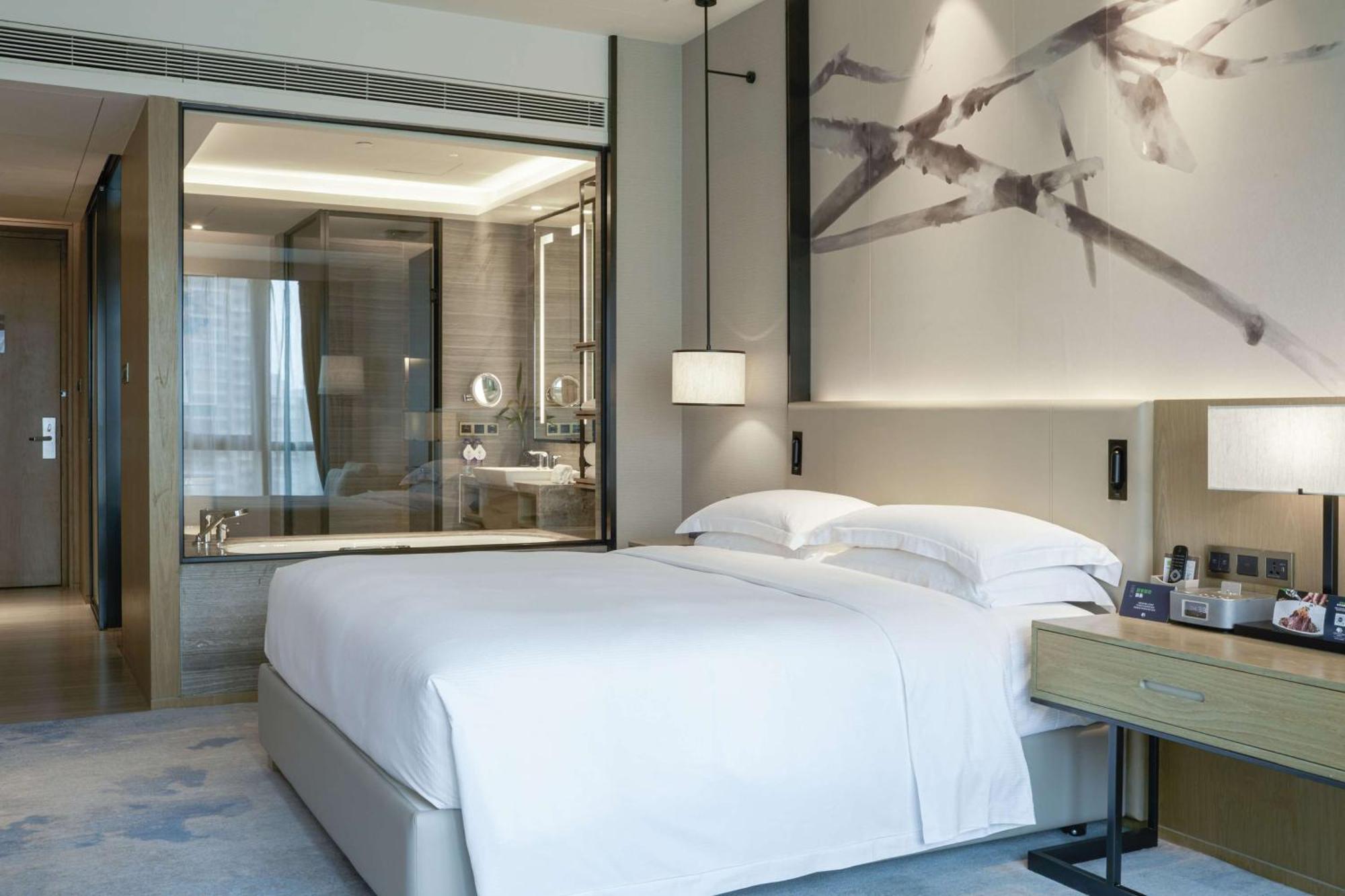 Doubletree By Hilton Hotel Shenzhen Longhua, Near Huawei, Foxcnn, Shenzhen North Railway, Uniwalk & Uniworld Shopping Mall, Sam'S Club Eksteriør billede